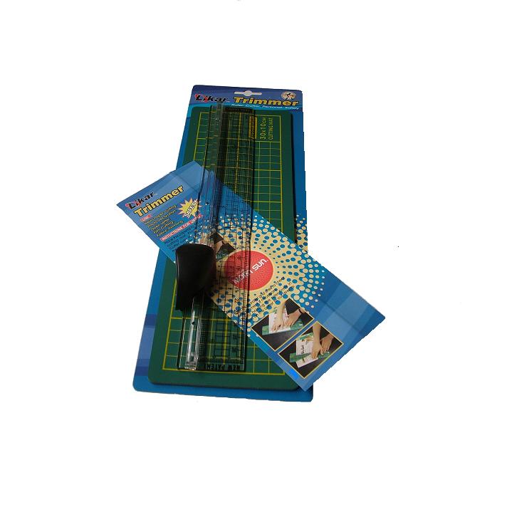 MS19016 Ruler/Cutter with Cutting Mat 25cm | Airbrush Warehouse